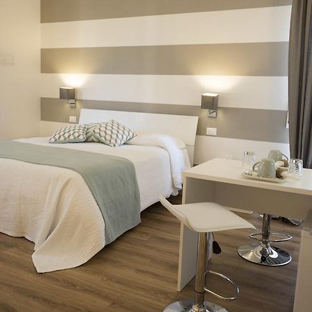 Suite Simonetta Sarzana Εξωτερικό φωτογραφία