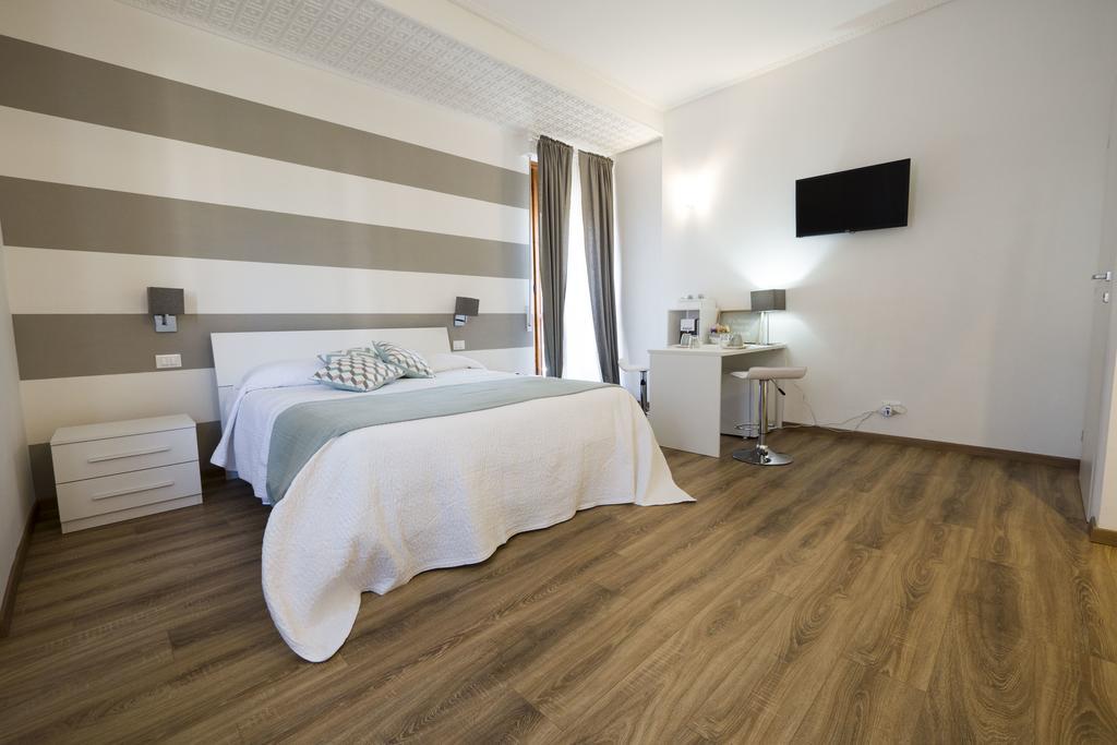 Suite Simonetta Sarzana Εξωτερικό φωτογραφία