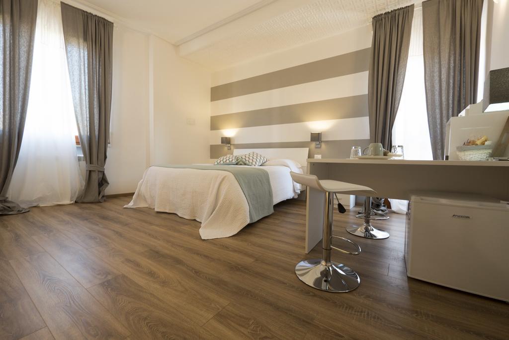 Suite Simonetta Sarzana Εξωτερικό φωτογραφία